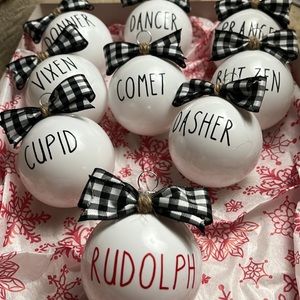 🎄 Holiday Reindeer Ornaments (Set of 9)